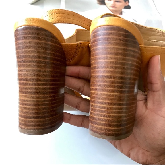 Nine West wooden heeled sandal - Picture 3 of 5